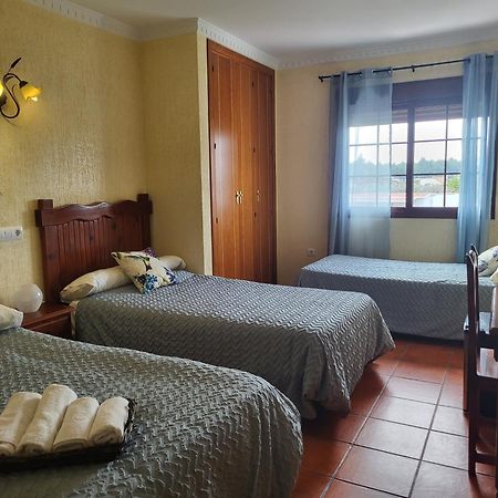 Hostal Rural La Plata Parking Incluido 阿尔科斯-德拉弗龙特拉 外观 照片