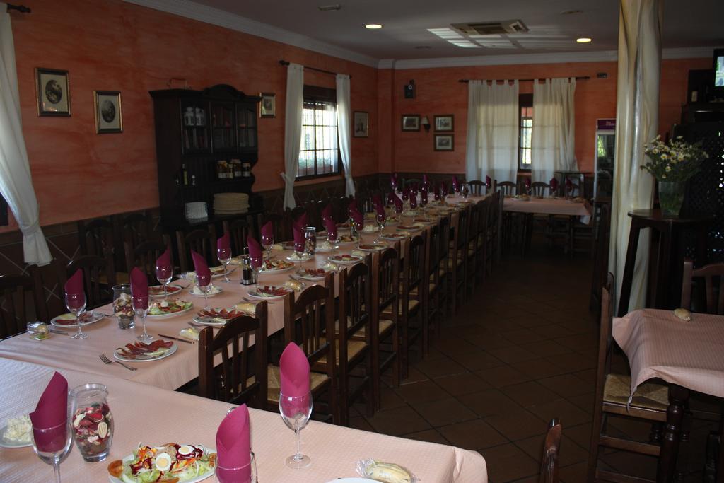 Hostal Rural La Plata Parking Incluido 阿尔科斯-德拉弗龙特拉 外观 照片