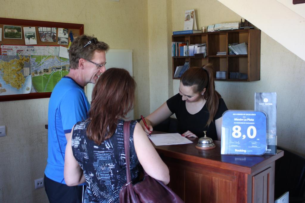 Hostal Rural La Plata Parking Incluido 阿尔科斯-德拉弗龙特拉 外观 照片