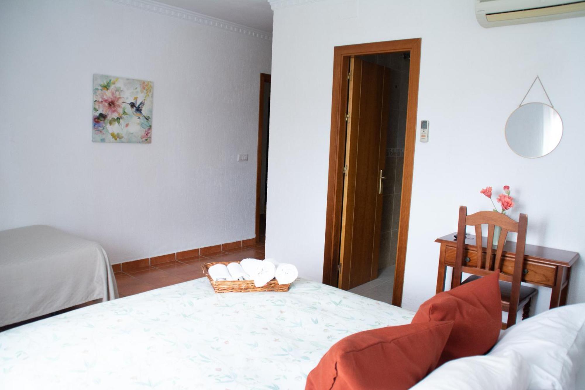 Hostal Rural La Plata Parking Incluido 阿尔科斯-德拉弗龙特拉 外观 照片