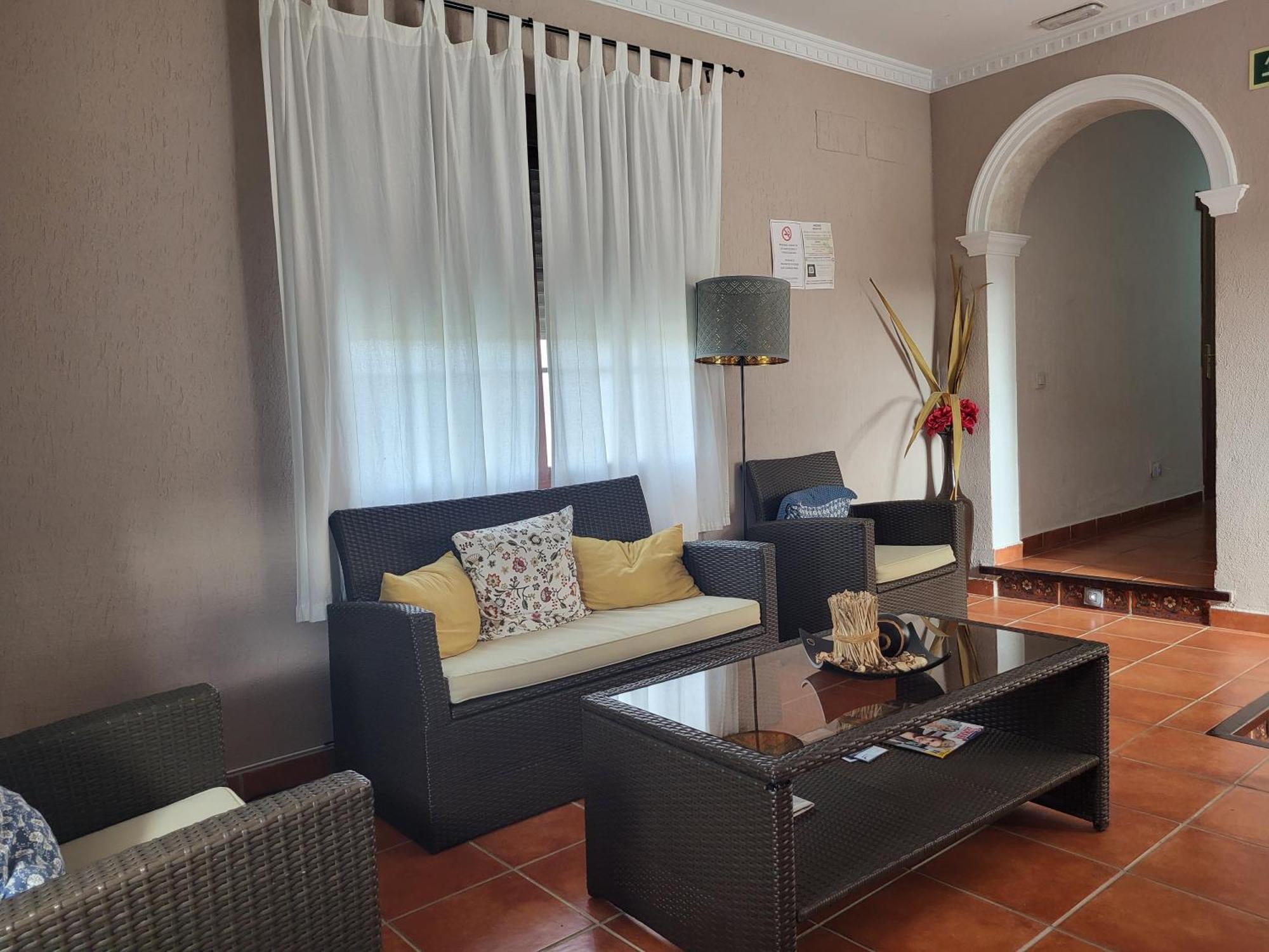 Hostal Rural La Plata Parking Incluido 阿尔科斯-德拉弗龙特拉 外观 照片